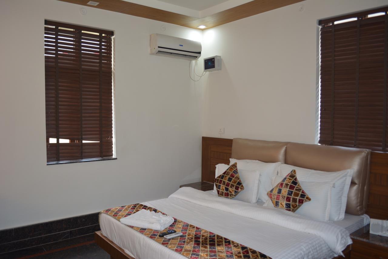 Oyo 10448 Green View Home Stay دهرادون المظهر الخارجي الصورة