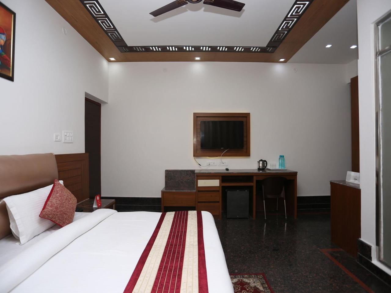 Oyo 10448 Green View Home Stay دهرادون المظهر الخارجي الصورة