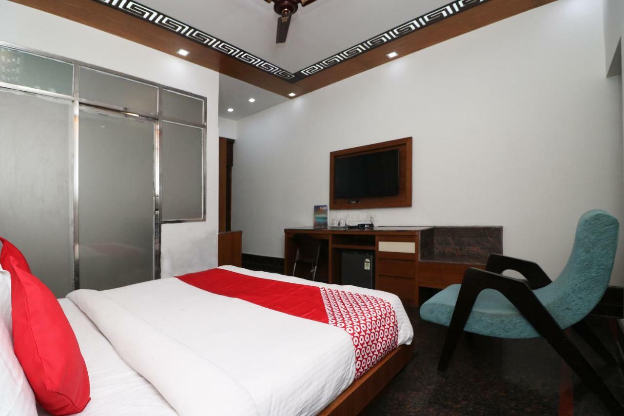 Oyo 10448 Green View Home Stay دهرادون المظهر الخارجي الصورة